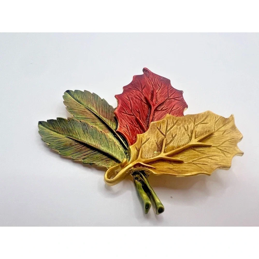 Vintage Tona Leaf Brooch Large 3
